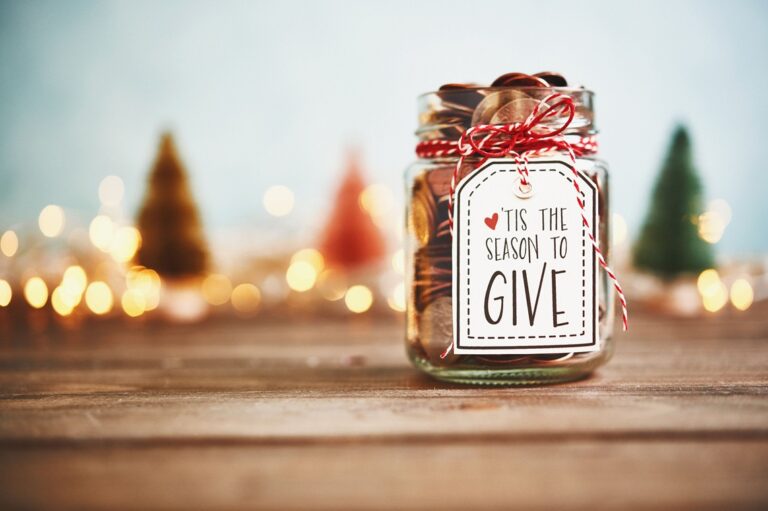 giving back iStock 1077890030