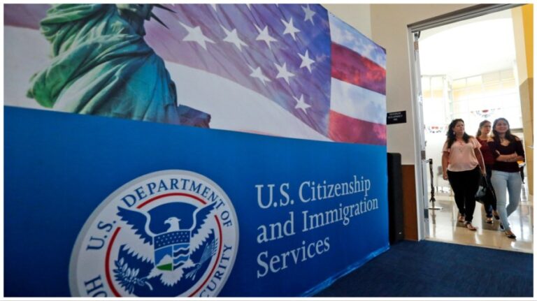 USCIS immigration 081718 AP