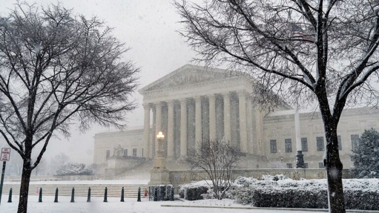 Leading SCOTUS 010322 AP Scott Applewhite