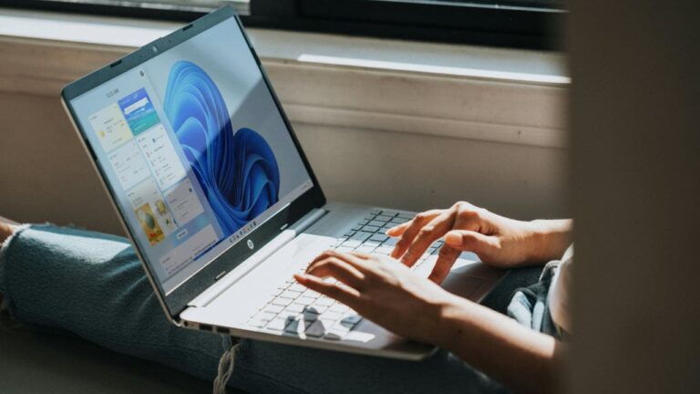 1 clickfix malware tricks you into infecting your own windows pc intro