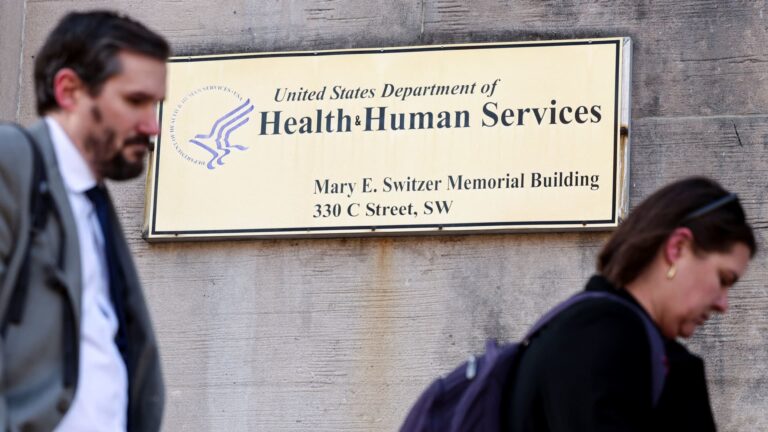 108124167 17435148622025 04 01t131601z 1796417600 rc21pdakeprr rtrmadp 0 usa trump health