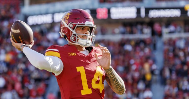 urlhttps3A2F2Fcalifornia times brightspot.s3.amazonaws.com2F4b2F492Fda204a19429fb32e6d14a94a7fbe2F1483204 la sp ncaa usc nebraska 70 gmf