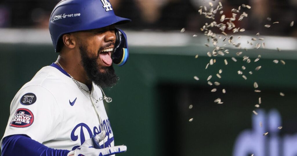 urlhttps3A2F2Fcalifornia times brightspot.s3.amazonaws.com2F492Fc52F256a7e1c4367a07813aaa385ca722F1498417 sp 0315 dodgers tokyo rcg 7170