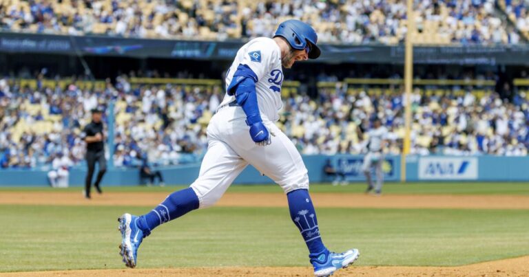 urlhttps3A2F2Fcalifornia times brightspot.s3.amazonaws.com2Faa2F972Fae832f744886b5d0f7e56e74a3282F1504237 sp mlb dodgers marlins 1 gmf